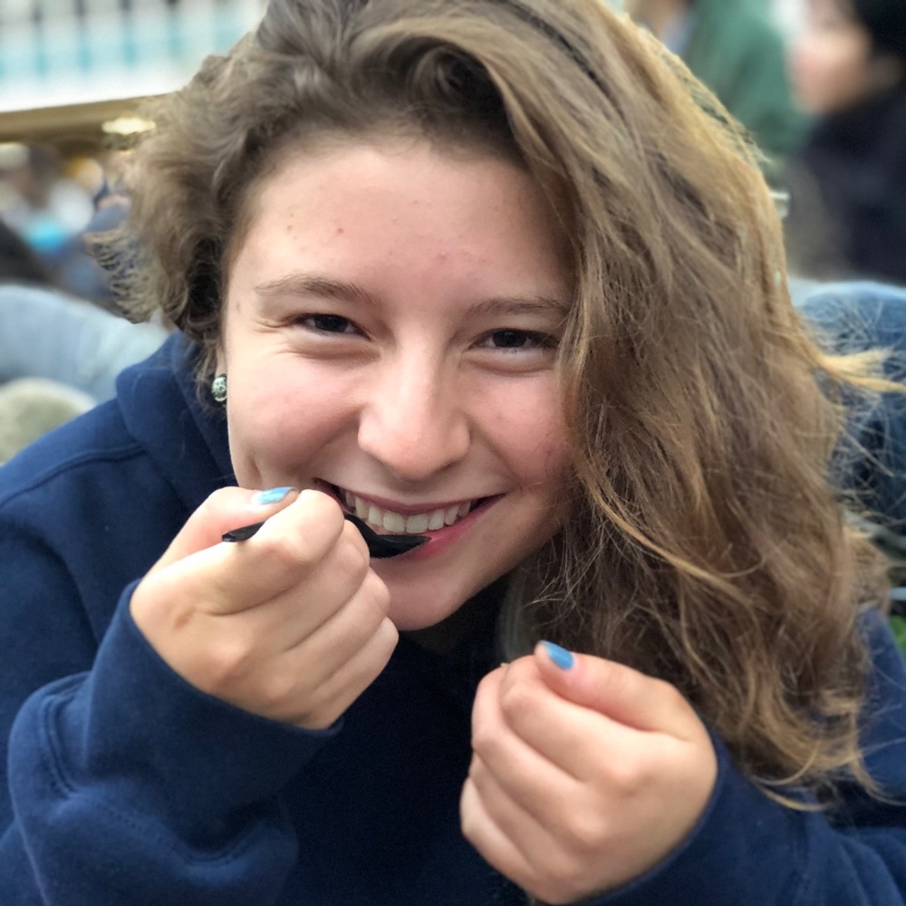 Meet your Posher, Mia